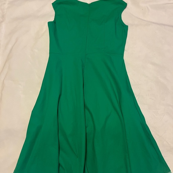 Elegant Green Formal Dress - XL - Picture 5 of 5